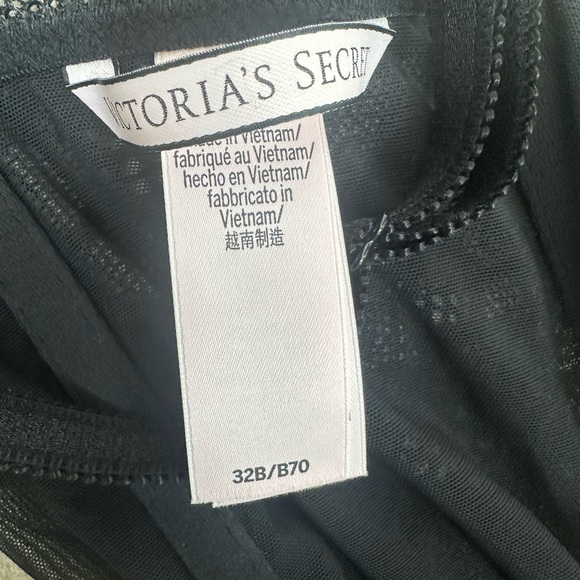 Victoria Secret Lingerie Top - Picture 7 of 7